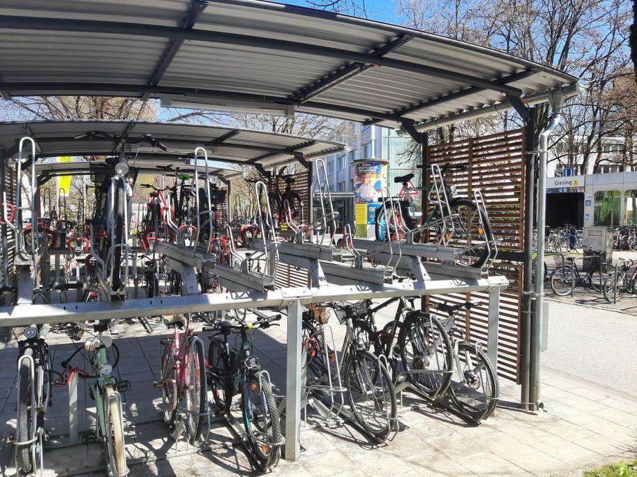 Stadtratsbeschluss: Mehr Fahrradparkplätze am Hauptbahnhof