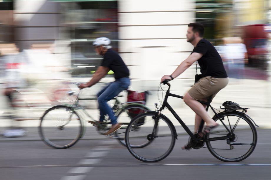 Münchens Straßen werden „aufgeräumt“: Stadtrat beschließt sukzessiven Umbau des Straßenraums in Tempo-30-Zonen