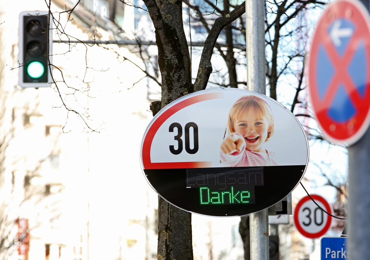 50 Dialog-Displays für Münchens Bezirksausschüsse