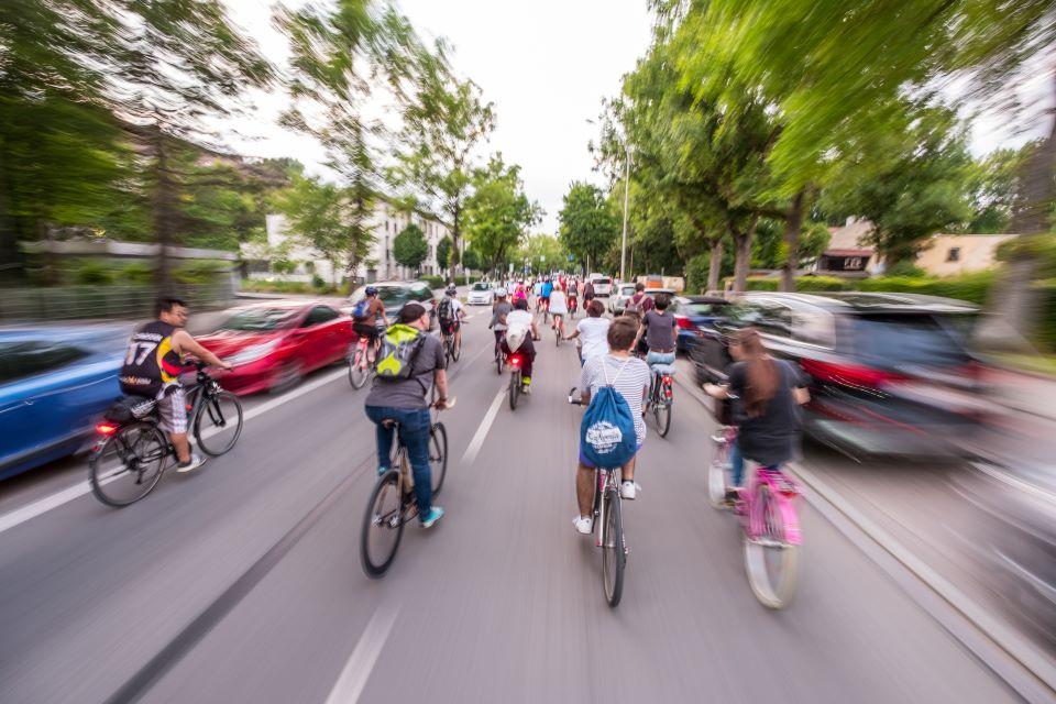 Für die Verkehrswende: Radsternfahrt am Sonntag