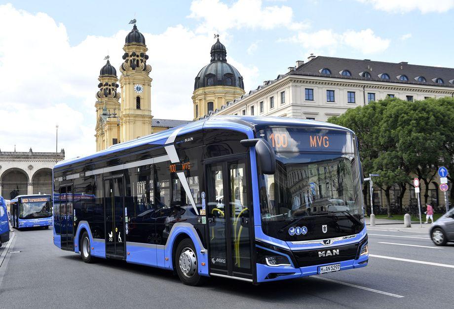 MVG nimmt 13 neue E-Busse in Betrieb