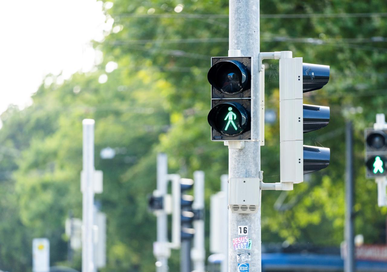 Pilotprojekt: Bedarfsgerechte Grünzeitverlängerung für Fußgänger*innen