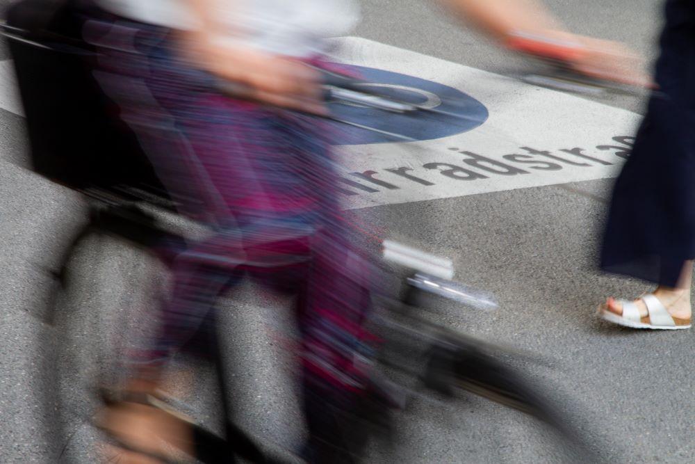 Die Hachinger-Bach-Straße wird zur Fahrradstraße
