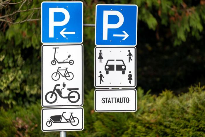 stationsb-carsharing-schildclhm-mor-da