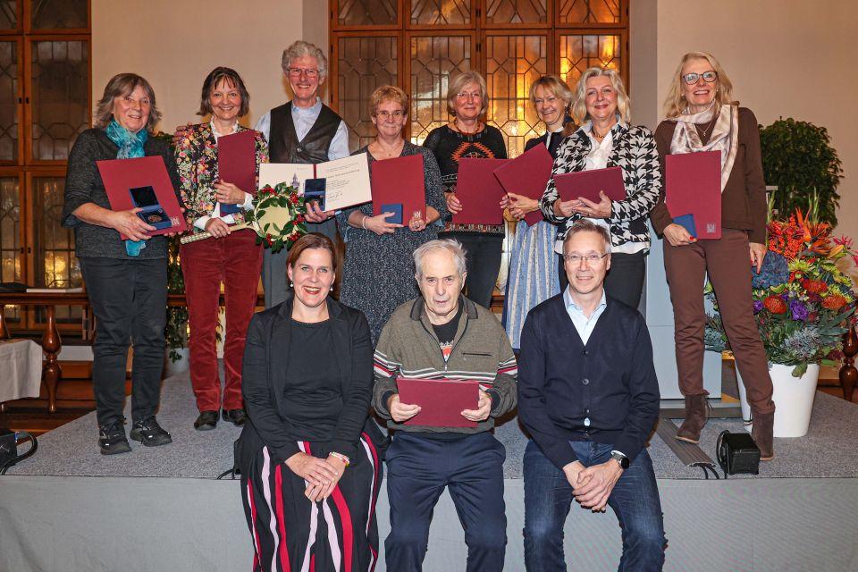 Schulweghelfer*innen für langjähriges Engagement geehrt