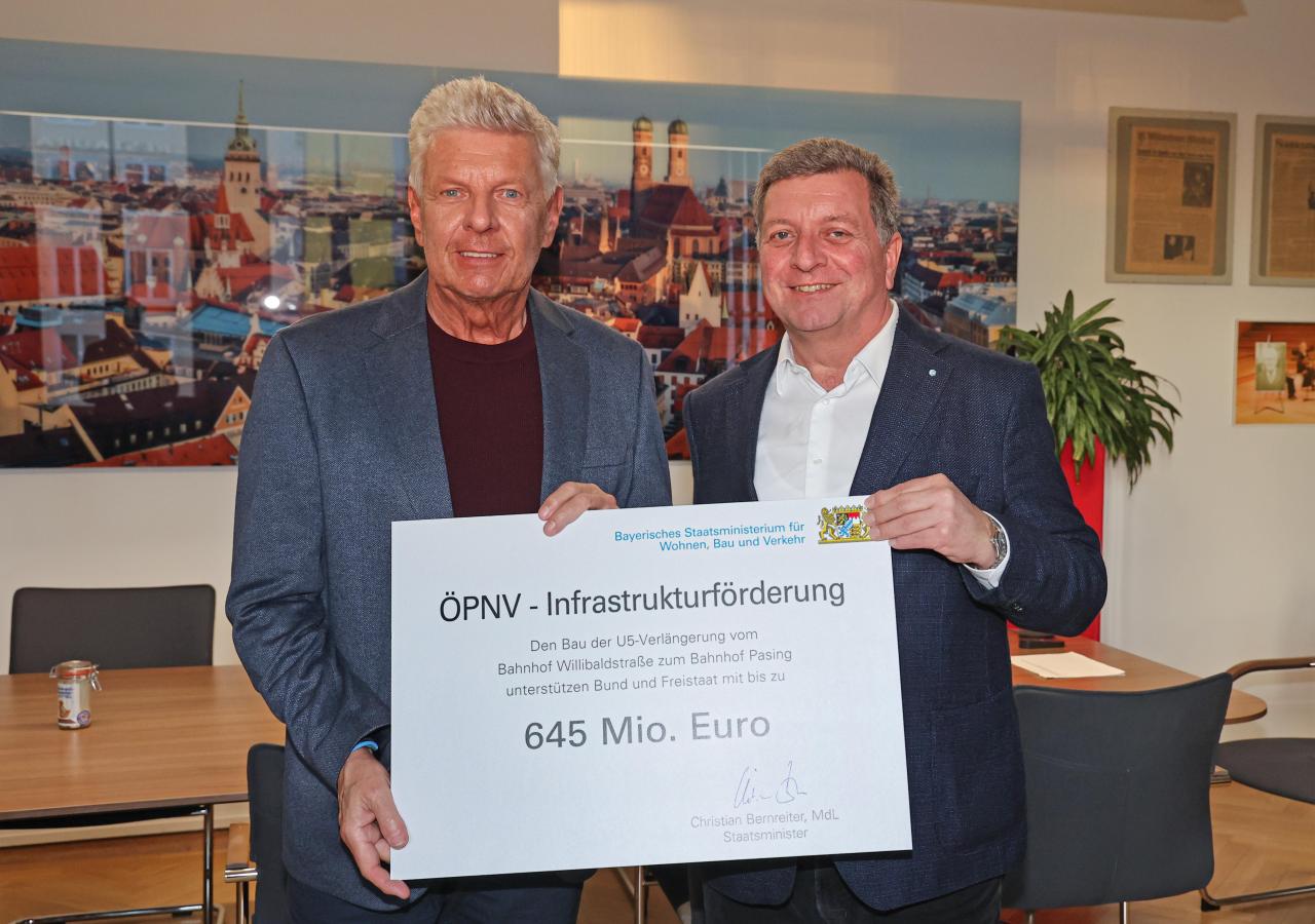 U5-Verlängerung nach Pasing: Minister Bernreiter übergibt Förderbescheid