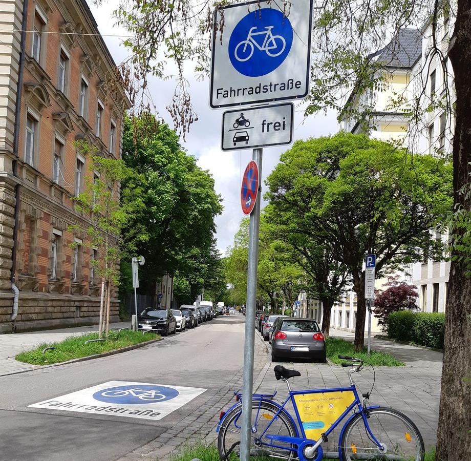 Neue Fahrradstraße in der Blutenburgstraße